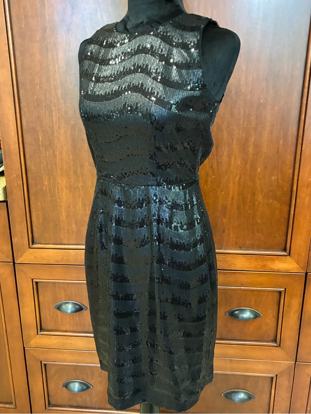 BCBGMAXAZRIA Nera Black Sequin Open Back Cocktail Dress Size 4